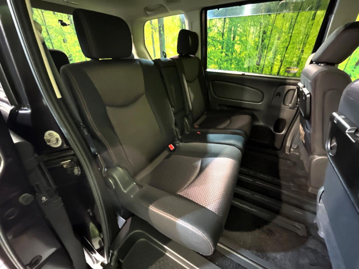 2011 Nissan Serena DBA-FNC26 (UW-6a28d52097fd4)[27]