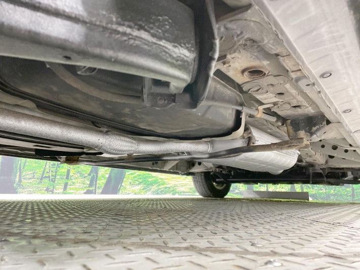 2015 Nissan Serena DBA-FNC26 (UW-6a28d520b9d95)[9]