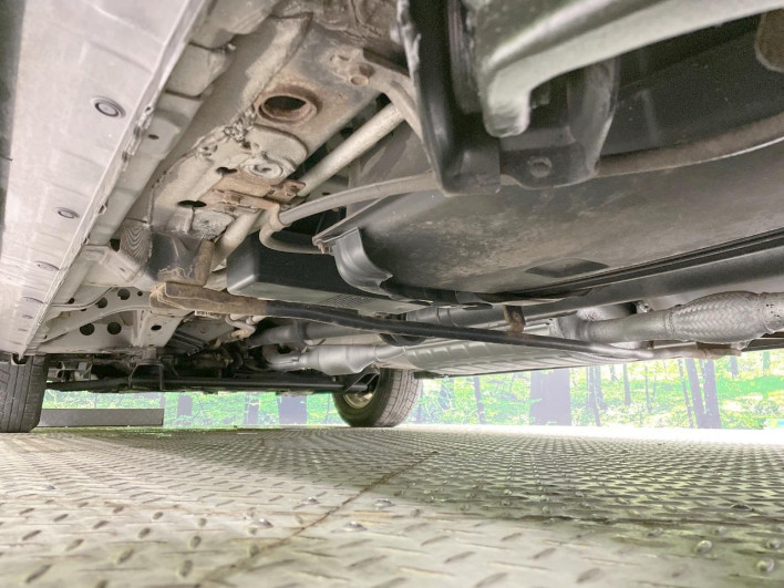 2015 Nissan Serena DBA-FNC26 (UW-6a28d520b9d95)[10]