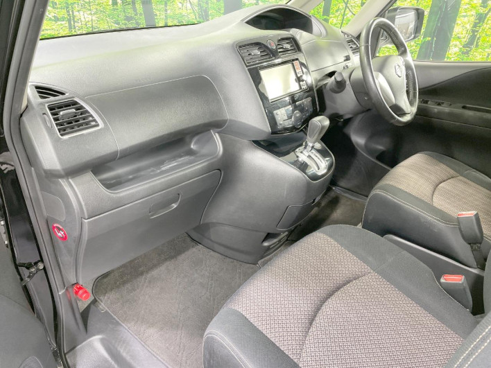 2015 Nissan Serena DBA-FNC26 (UW-6a28d520b9d95)[12]