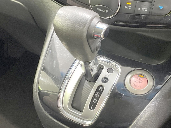 2015 Nissan Serena DBA-FNC26 (UW-6a28d520b9d95)[23]