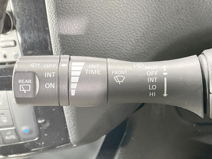 2015 Nissan Serena DBA-FNC26 (UW-6a28d520b9d95)[29]