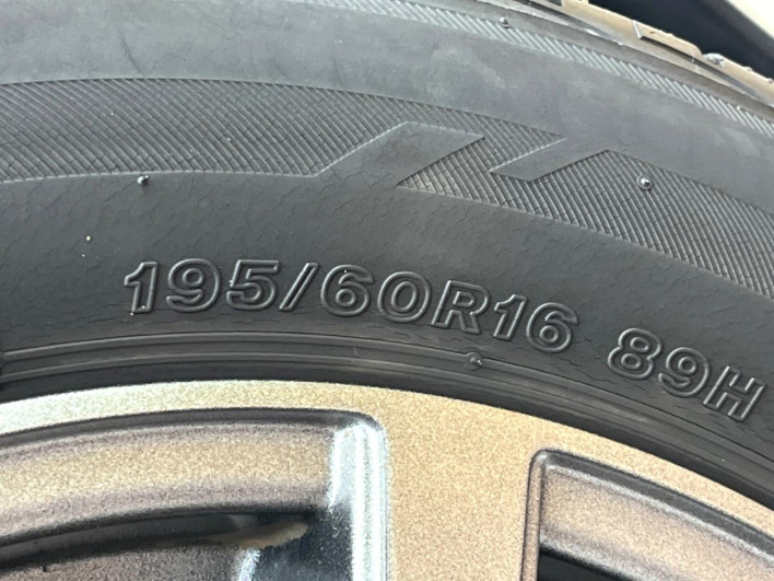 2016 Nissan Serena DAA-GC27 (UW-6a28d529b0e98)[8]