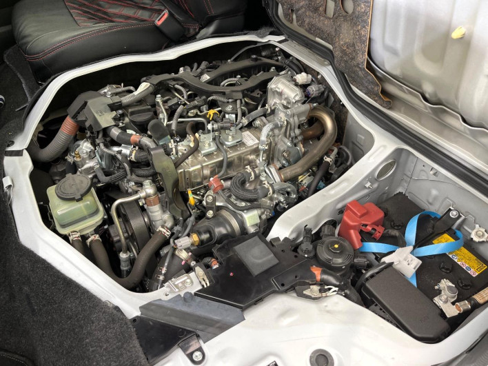 2024 Toyota Hiace Van 3DF-GDH206V (UW-6a28d52a76e2e)[5]