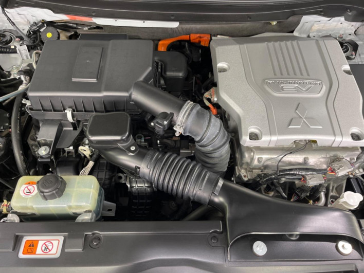 2022 Mitsubishi Eclipse Cross PHEV 5LA-GL3W (UW-6a28d53b3af73)[5]