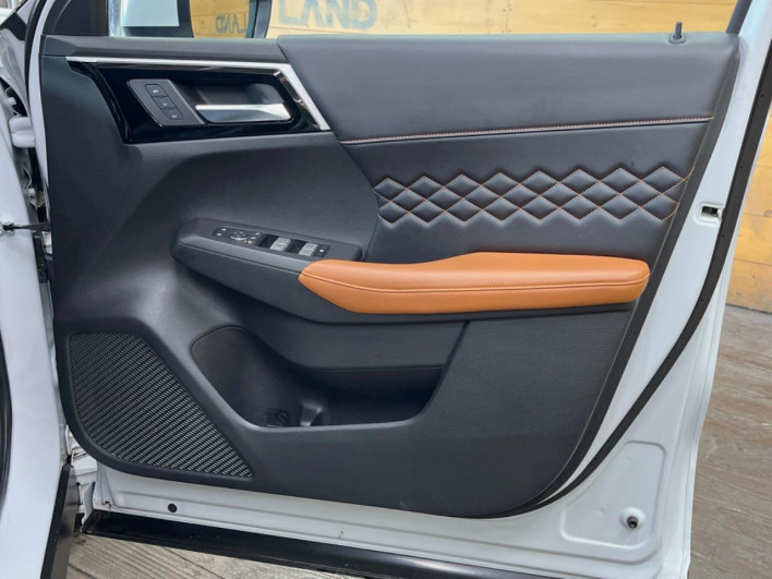 2022 Mitsubishi OUTLANDER PHEV 5LA-GN0W (UW-6a28d53c00fba)[16]