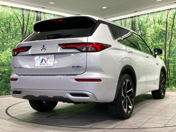 2022 Mitsubishi OUTLANDER PHEV 5LA-GN0W (UW-6a28d53cad458)[12]