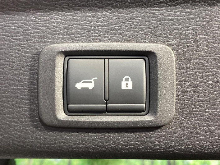 2022 Mitsubishi OUTLANDER PHEV 5LA-GN0W (UW-6a28d53cad458)[18]