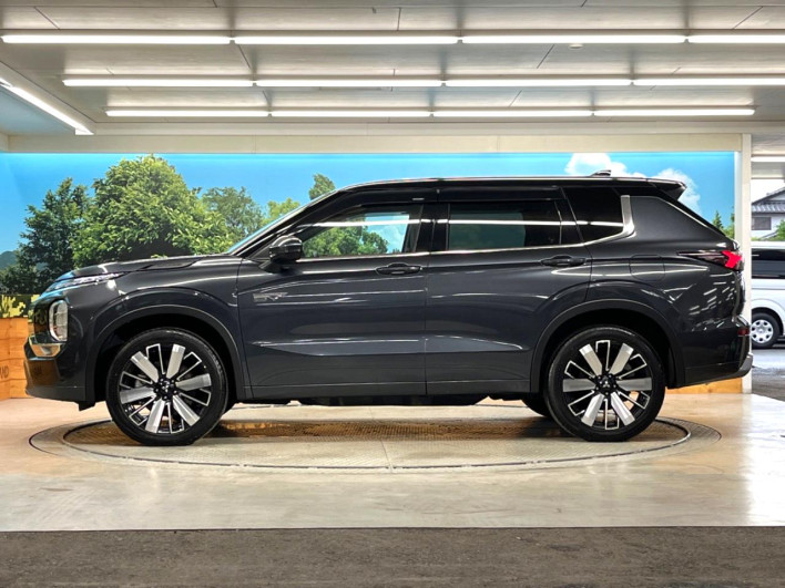 2024 Mitsubishi OUTLANDER PHEV 5LA-GN0W (UW-6a28d53da9a95)[16]