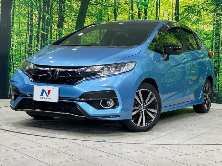 2017 Honda Fit Hybrid DAA-GP5 (UW-6a28d53f78da5)[0]