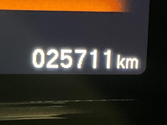 2017 Honda Fit Hybrid DAA-GP5 (UW-6a28d5405e7d1)[2]