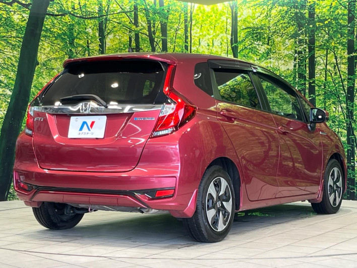 2017 Honda Fit Hybrid DAA-GP5 (UW-6a28d5405e7d1)[14]