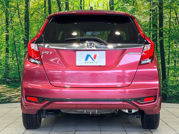 2017 Honda Fit Hybrid DAA-GP5 (UW-6a28d5405e7d1)[15]