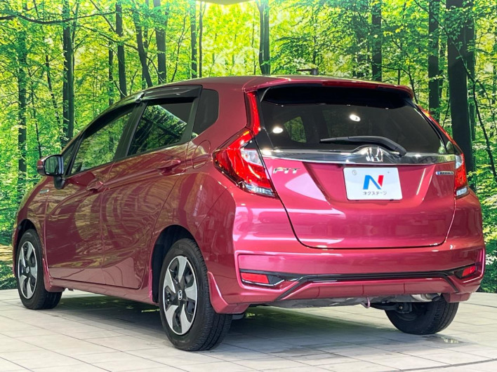 2017 Honda Fit Hybrid DAA-GP5 (UW-6a28d5405e7d1)[16]