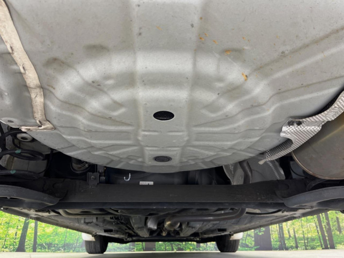 2018 Nissan Note DAA-HE12 (UW-6a28d552d04ab)[9]