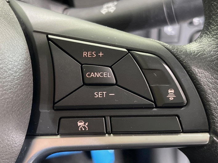 2018 Nissan Note DAA-HE12 (UW-6a28d552d04ab)[27]