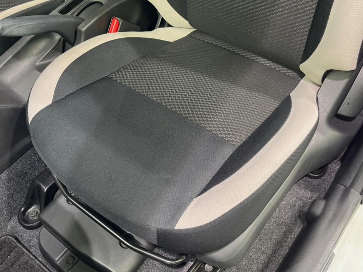 2018 Nissan Note DAA-HE12 (UW-6a28d552d04ab)[13]