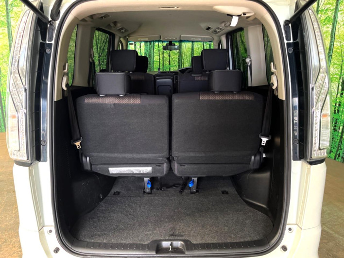 2014 Nissan Serena DAA-HFC26 (UW-6a28d55aa4ac0)[29]