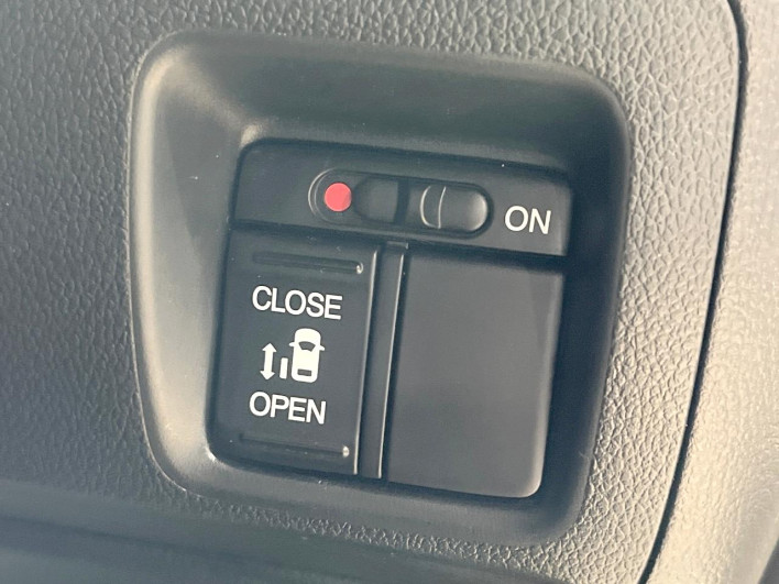 2016 Honda N-BOX DBA-JF1 (UW-6a28d56e3b843)[14]