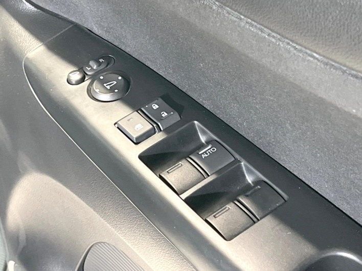 2016 Honda N-BOX DBA-JF1 (UW-6a28d56e3b843)[11]