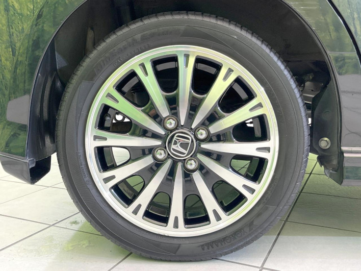 2015 Honda N-BOX CUSTOM DBA-JF1 (UW-6a28d5701bba7)[25]