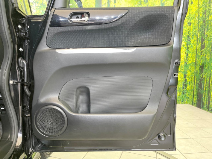 2015 Honda N-BOX CUSTOM DBA-JF1 (UW-6a28d5701bba7)[16]