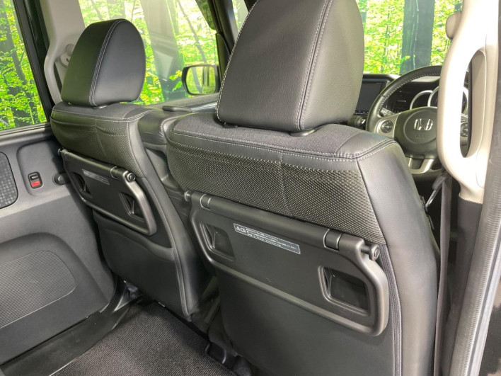 2015 Honda N-BOX CUSTOM DBA-JF1 (UW-6a28d5702662b)[24]