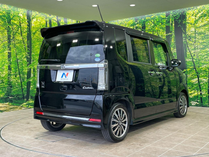 2015 Honda N-BOX CUSTOM DBA-JF1 (UW-6a28d5702662b)[29]