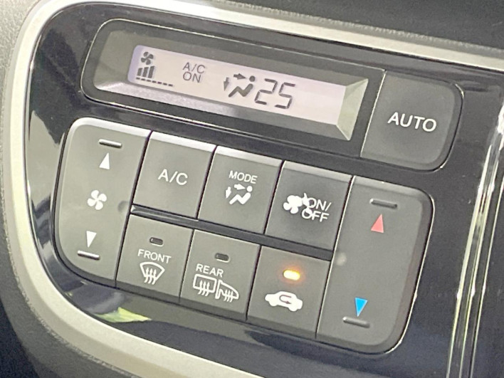 2012 Honda N-BOX CUSTOM DBA-JF2 (UW-6a28d57363078)[22]