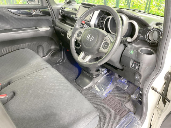 2012 Honda N-BOX CUSTOM DBA-JF2 (UW-6a28d57363078)[14]