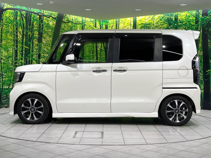 2017 Honda N-BOX CUSTOM DBA-JF3 (UW-6a28d574098ae)[8]