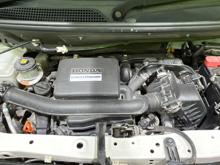 2017 Honda N-BOX CUSTOM DBA-JF3 (UW-6a28d574098ae)[5]