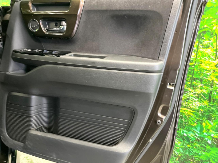 2018 Honda N-BOX CUSTOM DBA-JF3 (UW-6a28d575efa3d)[15]