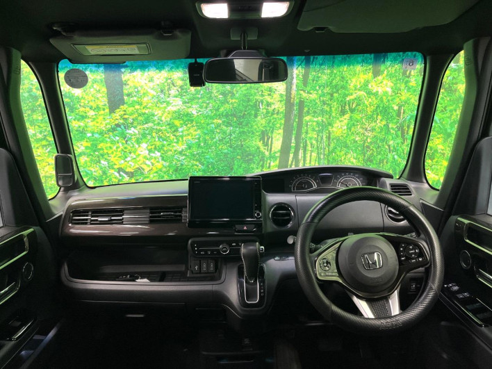 2018 Honda N-BOX CUSTOM DBA-JF3 (UW-6a28d575efa3d)[17]