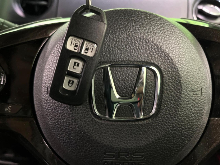 2018 Honda N-BOX CUSTOM DBA-JF3 (UW-6a28d575efa3d)[22]