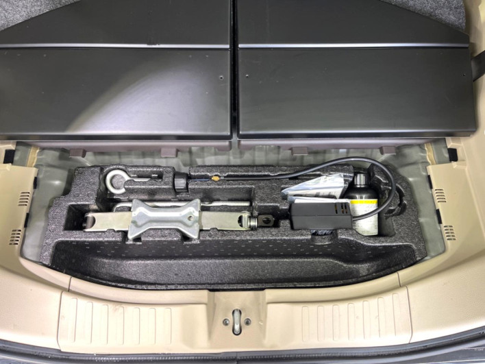 2019 Honda N-BOX DBA-JF3 (UW-6a28d5797fbea)[15]