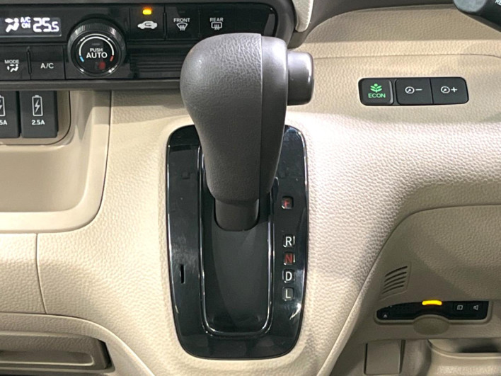 2019 Honda N-BOX DBA-JF3 (UW-6a28d5797fbea)[19]