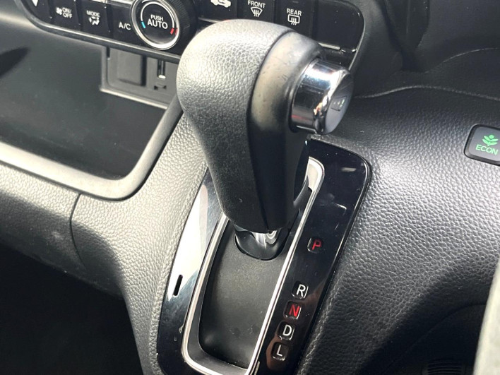 2019 Honda N-BOX CUSTOM DBA-JF3 (UW-6a28d579b7bdc)[27]