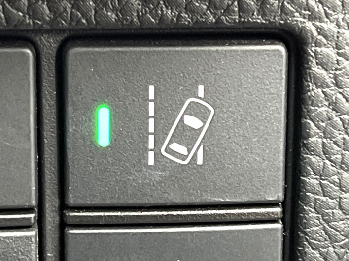 2019 Honda N-BOX CUSTOM DBA-JF3 (UW-6a28d579b7bdc)[15]