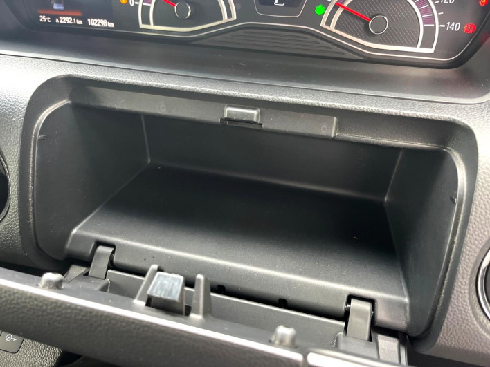 2019 Honda N-BOX CUSTOM DBA-JF3 (UW-6a28d579b7bdc)[23]