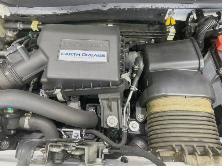 2017 Honda N-BOX CUSTOM DBA-JF3 (UW-6a28d57c828e0)[6]