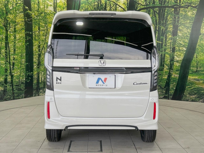 2017 Honda N-BOX CUSTOM DBA-JF3 (UW-6a28d57c828e0)[18]