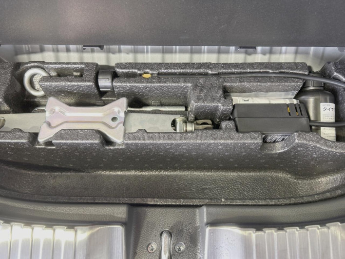 2017 Honda N-BOX CUSTOM DBA-JF3 (UW-6a28d57c828e0)[10]