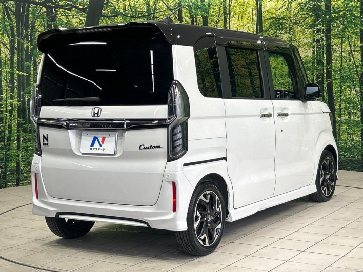 2019 Honda N-BOX CUSTOM DBA-JF3 (UW-6a28d57da0345)[18]