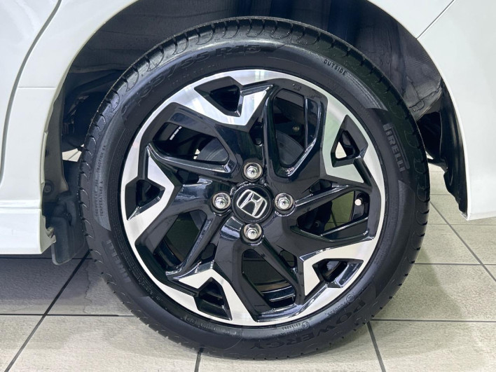2019 Honda N-BOX CUSTOM DBA-JF3 (UW-6a28d57da0345)[7]