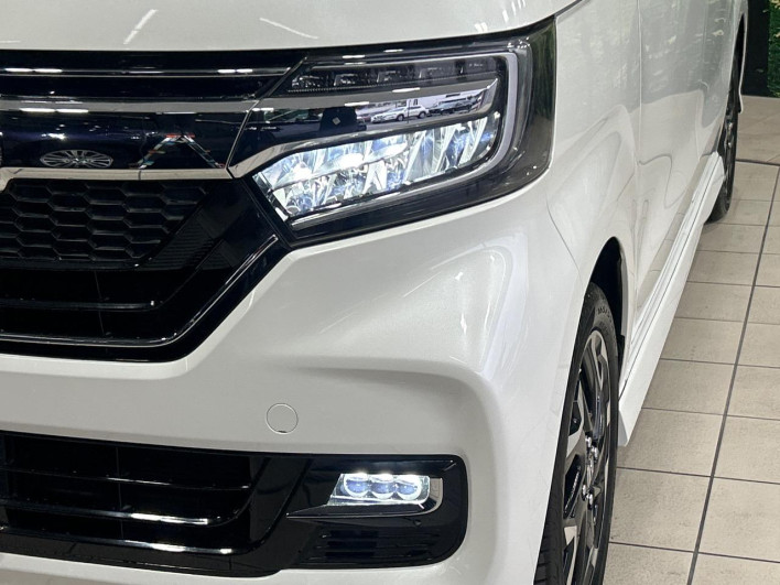 2019 Honda N-BOX CUSTOM DBA-JF3 (UW-6a28d57da0345)[12]