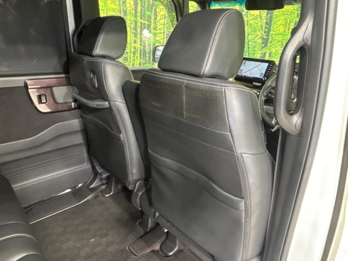 2019 Honda N-BOX CUSTOM DBA-JF3 (UW-6a28d57da0345)[27]