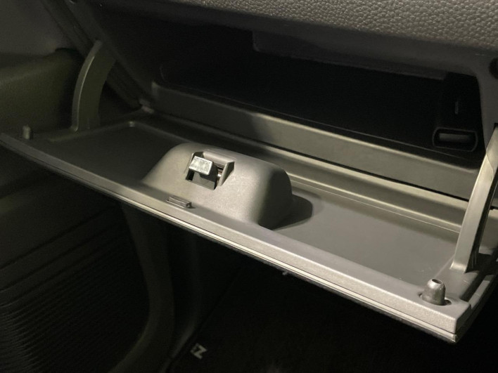 2021 Honda N-BOX CUSTOM 6BA-JF3 (UW-6a28d57e59fcf)[17]