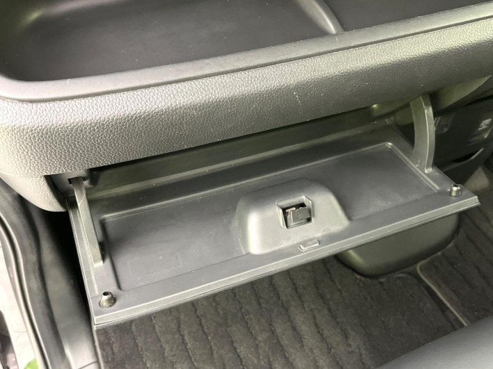 2021 Honda N-BOX CUSTOM 6BA-JF3 (UW-6a28d57f8e5de)[29]