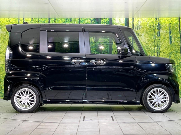2021 Honda N-BOX CUSTOM 6BA-JF3 (UW-6a28d57f8e5de)[17]